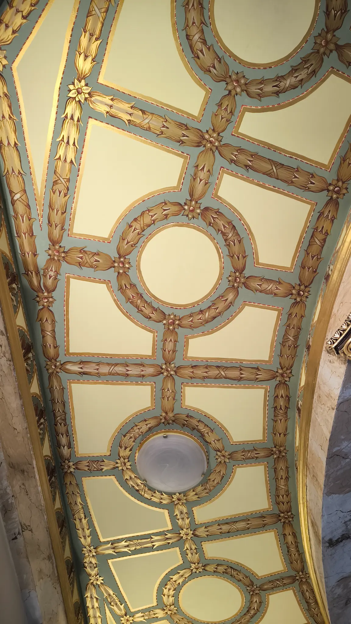 Zabytkowe detale architektoniczne Pałacu Tielscha